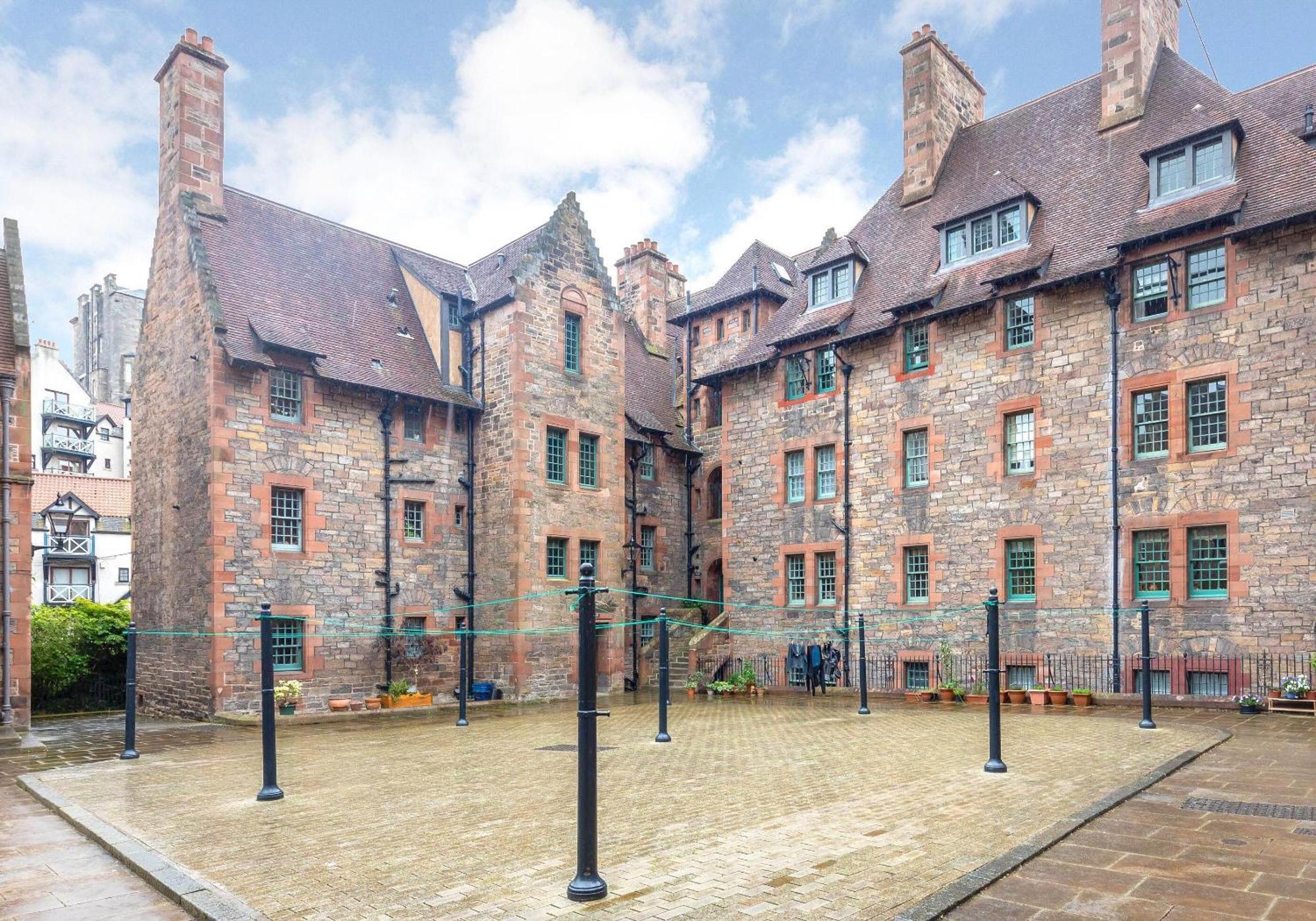 The Well Court Residence Эдинбург Экстерьер фото
